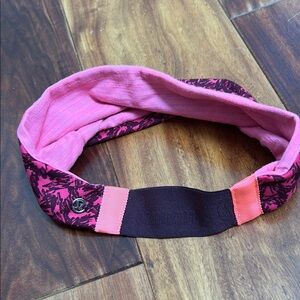 Lululemon Athletica Pink and Black Patterned Headband
